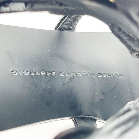 Giuseppe Zanotti Black Patent Leather Cruel Wing Flat Gladiator Sandal IT 37.5 - Picture 11 of 11